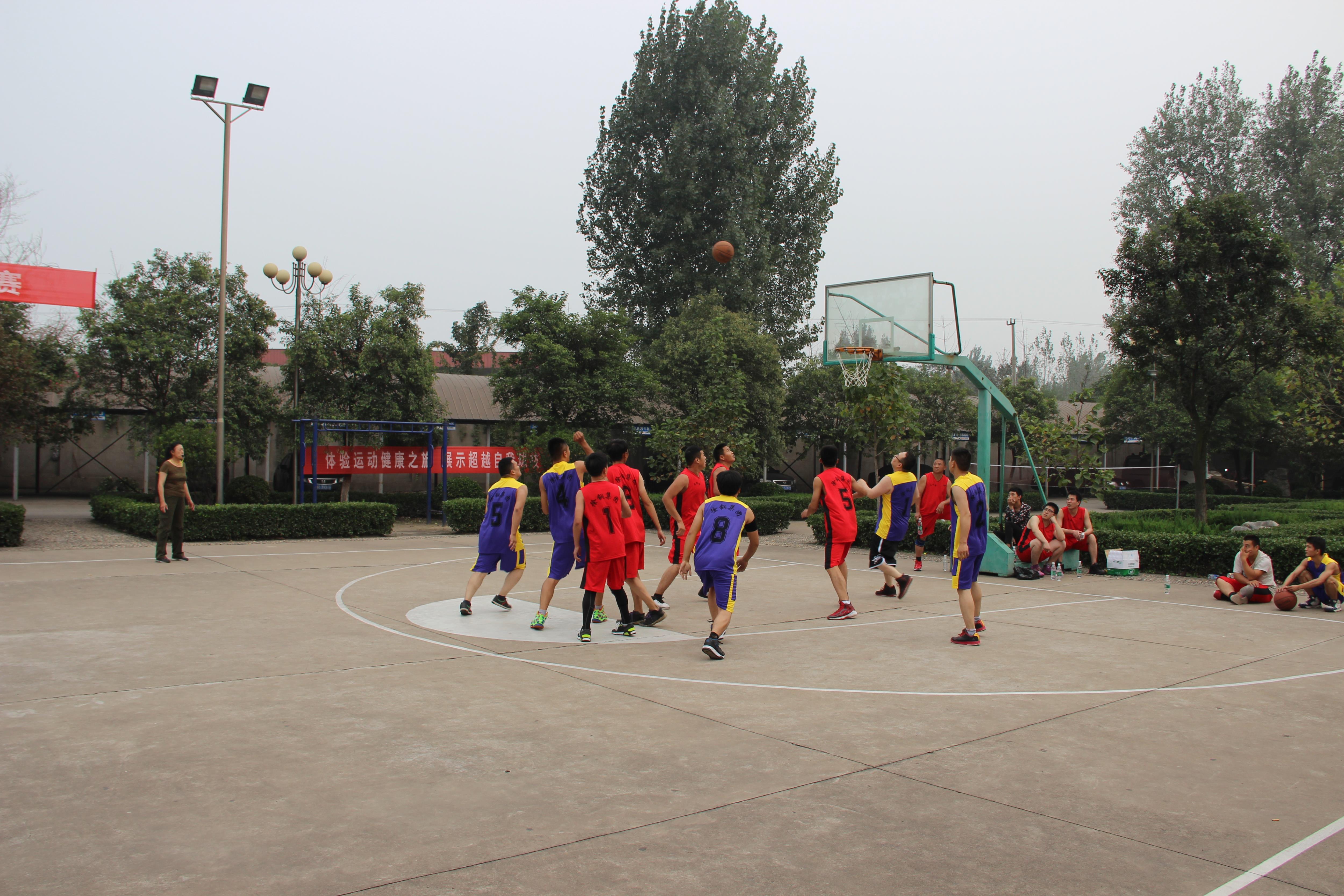2016年10月5日徐鋼集團第二屆“徐鋼杯”籃球賽開賽